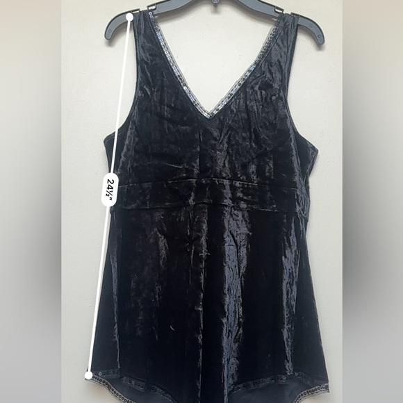 Express Black Velvet Beaded Handkerchief Hem Sleeveless Top Size Small - Picture 10 of 11